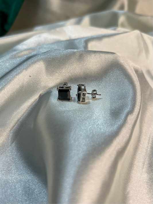 MIDNIGHT PRINCESS STUDS
