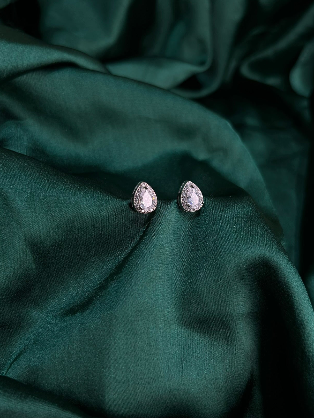 PEAR HALO STUDS