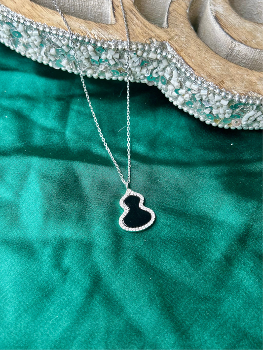 EBON NECKLACE