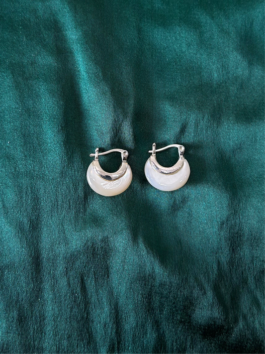 MINI PEARL WHISPER HOOPS